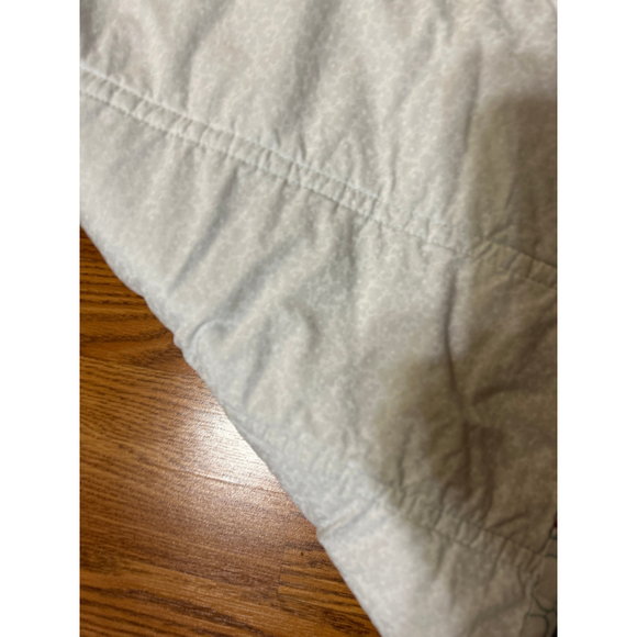 Unbranded Handmade Quilted Blanket Blue White, 35 x 43 1/2 inches, Preowned - Picture 6 of 6